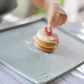 MINIKOIOI Mat SILIKONINEN ALUSTA RUOKAILUUN JA LEIVONTAAN