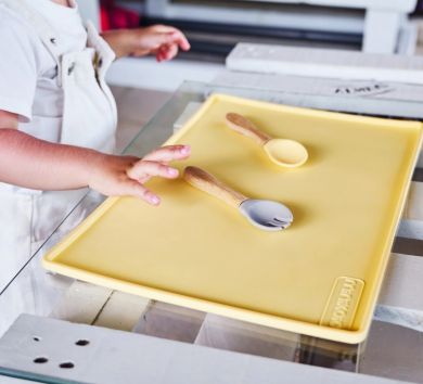 MINIKOIOI Mat SILIKONINEN ALUSTA RUOKAILUUN JA LEIVONTAAN
