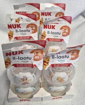 II-LAATU PAKKAUS! NUK Nalle Puh Silikoni Huvitutit 0-6kk BOXI!