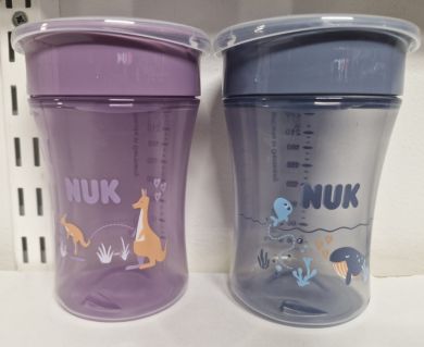 NUK Magic Cup Juomamuki 230 ml +8 kk (Display/irtomyynti)