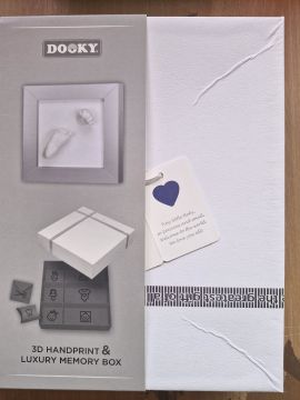 II-LAATU PAKKAUS! DOOKY 3D HANDPRINT & LUXURY MEMORY BOX